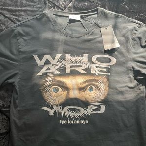 RHUDE Ss “Who Are You?” T-Shirt
